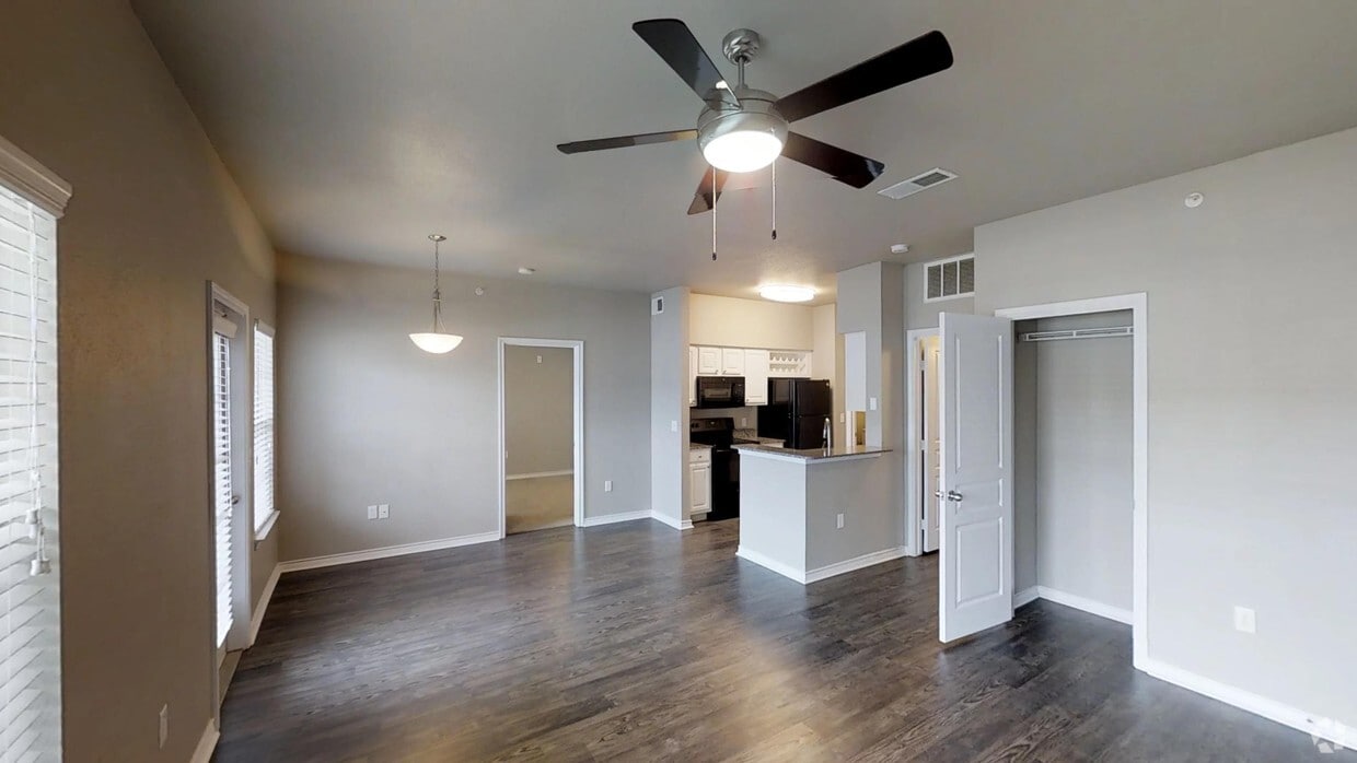 Photo - Stoneleigh Centerton Apartments
