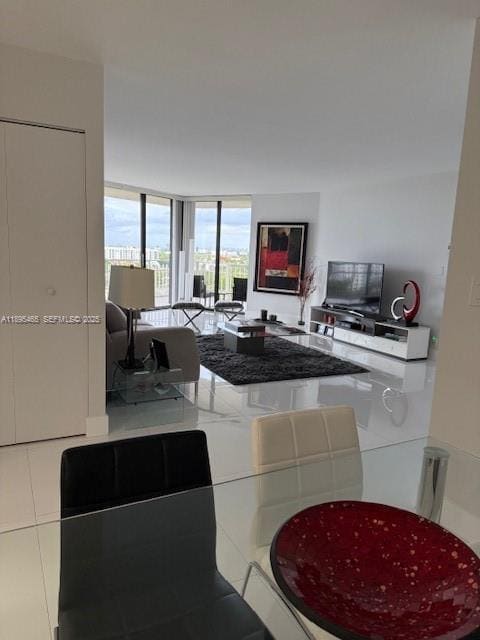 Building Photo - 2000 Towerside Terrace