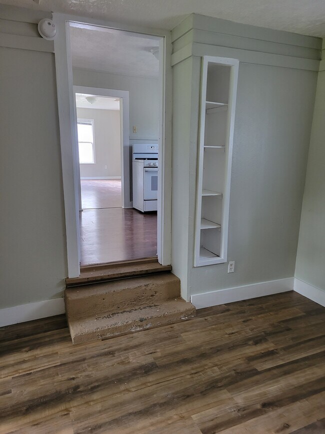 7609 Memorial St, Hitchcock, TX 77563 House Rental in Hitchcock, TX