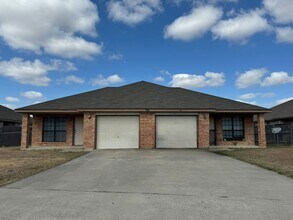 Building Photo - 3206 Dannen Ct