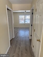 Building Photo - 425 Factory St