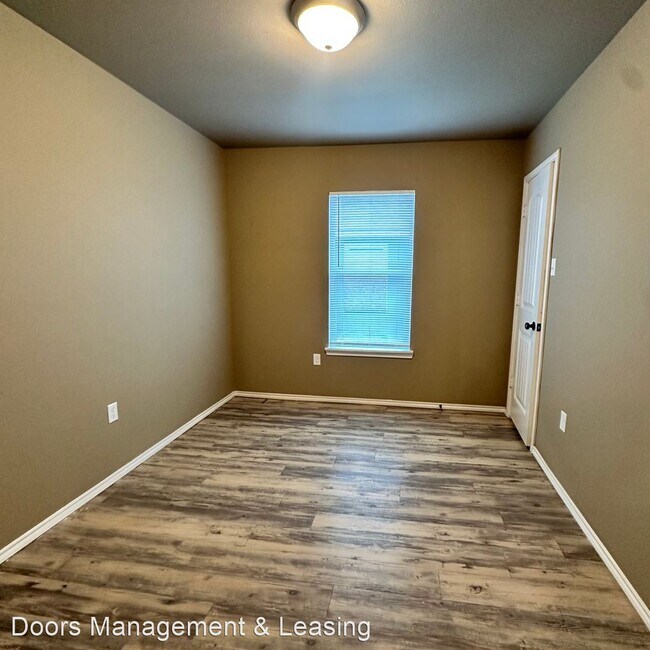 Foto del edificio - 3 br, 2 bath House - 1012 David Avenue