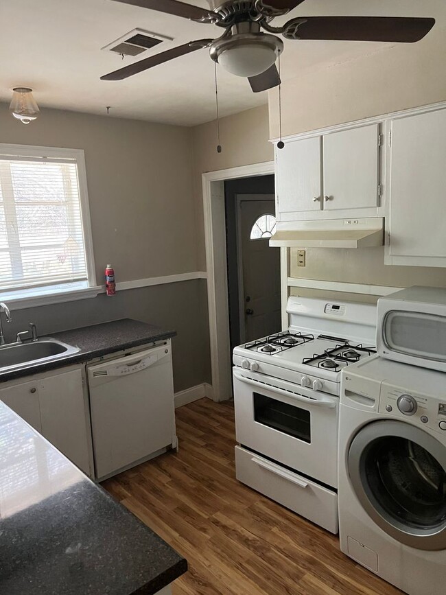 Foto del edificio - 3 bed, 1 bath near the University of Memphis