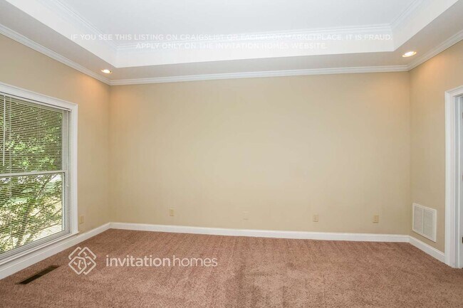 Foto del edificio - 6525 Park S Dr