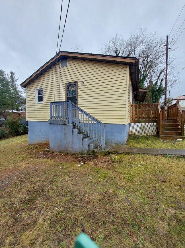 Foto del edificio - 1810 Laurel St