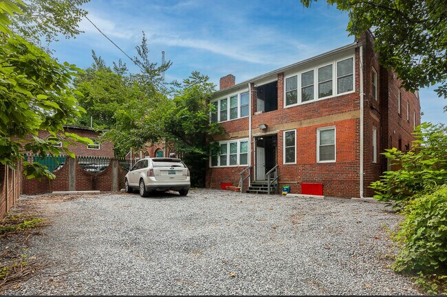 Building Photo - 1311 Fort Stevens Dr NW