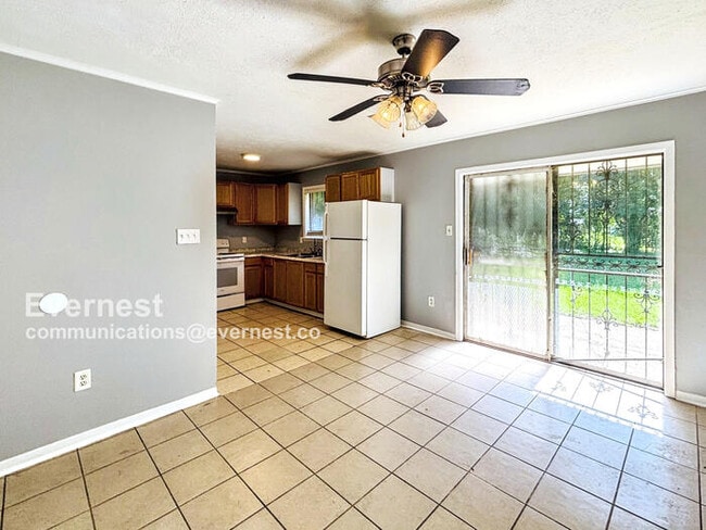 Building Photo - 6564 Abraham Lincoln Dr