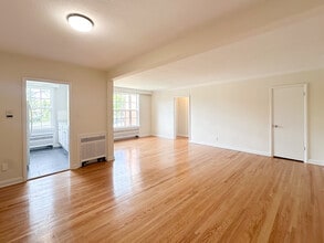 Building Photo - Crestview Apartments