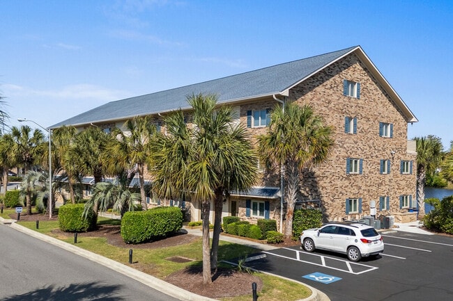 Foto del edificio - 1639 Sedgefield Dr