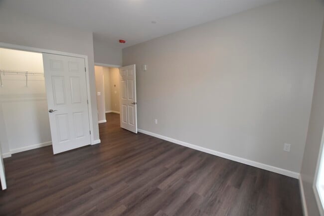 Foto del edificio - 217 Rockingham Rd