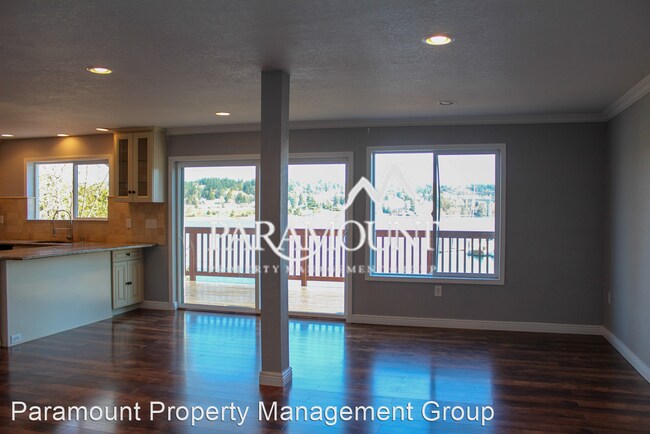 Building Photo - 3 br, 2.5 bath House - 1924 Taft Ave