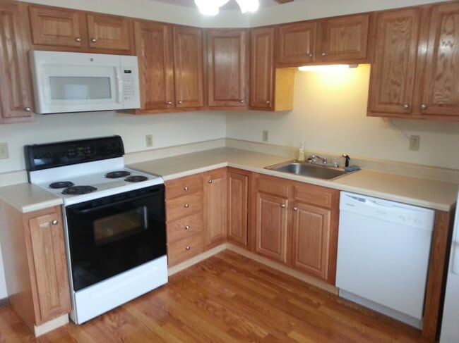 Building Photo - 224 S Sage Cir