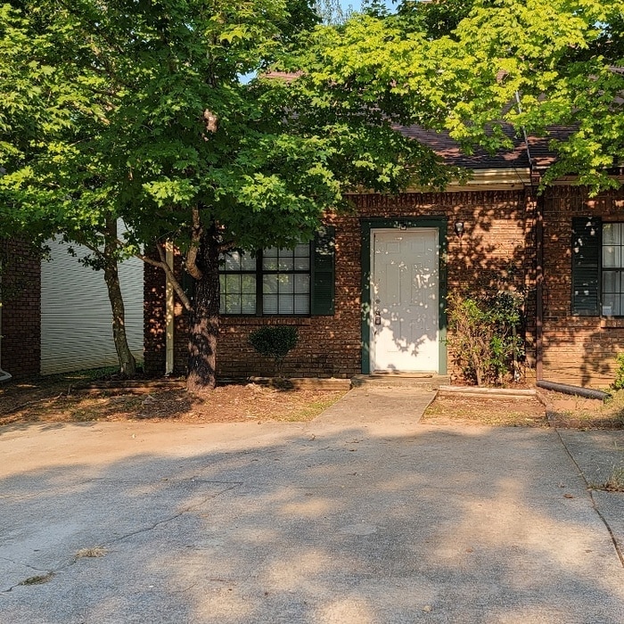 Primary Photo - 1213 Magnolia Pl