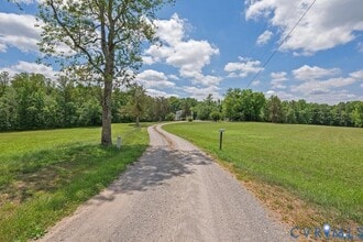 Building Photo - 11300 Aspen Grove Dr