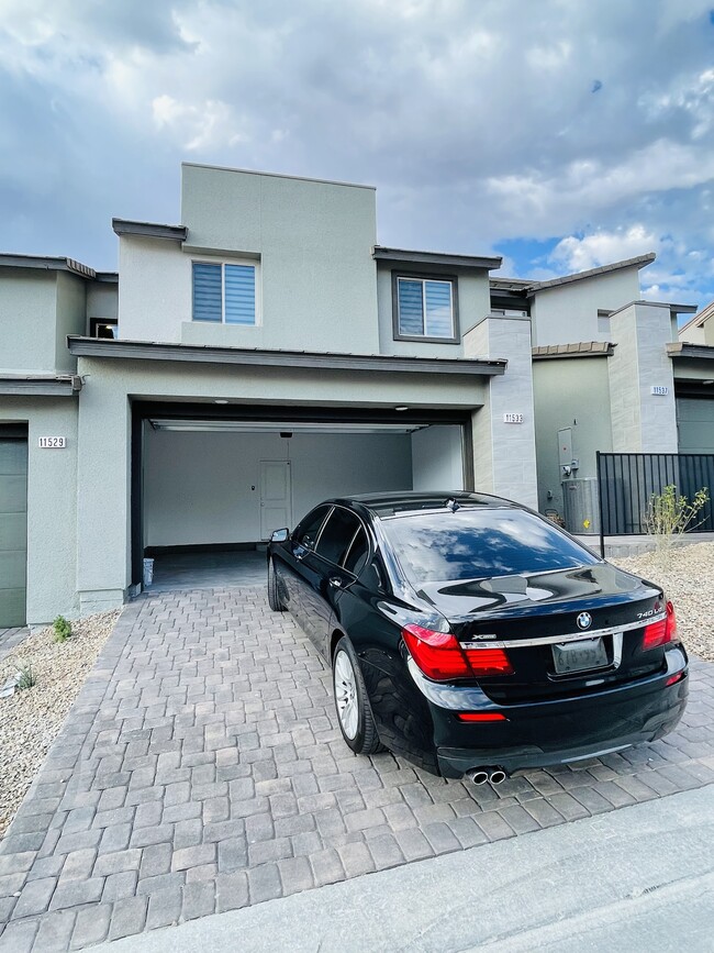 Foto del edificio - 11533 Cedar Shore Ave