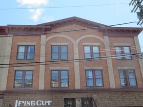 Building Photo - 46 N Sussex St