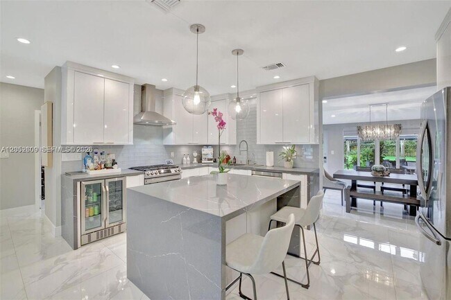 Foto del edificio - 828 SW 15th St
