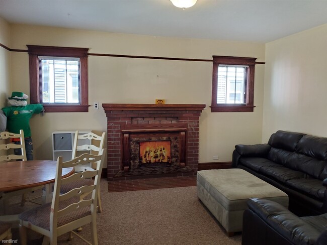 Building Photo - 5 br, 2 bath House - 1113 S Forest Ave