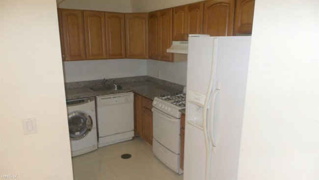 Building Photo - 1 br, 1 bath Apartment - 14144 84th Rd 4R