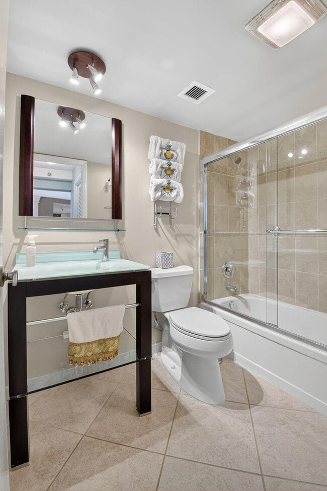 Foto del edificio - South Ocean Boulevard, Highland Beach, FL 33487 - 2 BR 2 BA condo