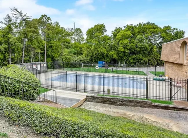 Photo - 420 Walton Ln Apartment