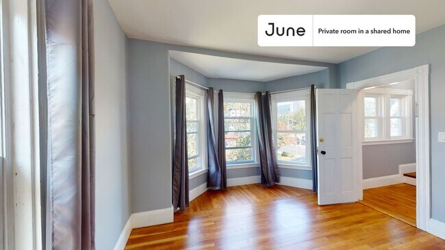 Foto del edificio - Room in Shared 7 bed/2 bath home in Allston