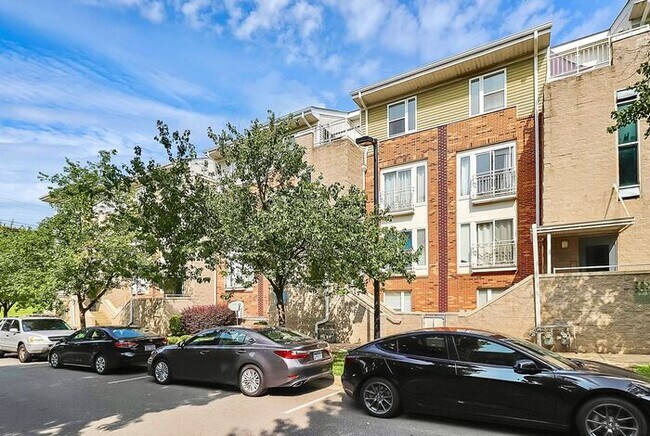 Photo - Spacious 2BD/2.5BA Condo in NODA!