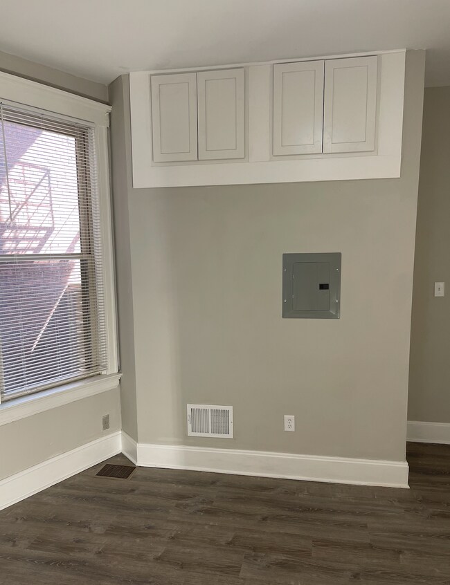 1564 Chase Ave Unit 2, Cincinnati, OH 45223 Apartments in Cincinnati