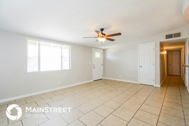 Building Photo - 1702 S Avenida Del Sol