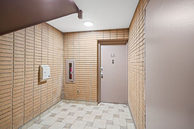 Foto del edificio - 4102 HVILLE 20