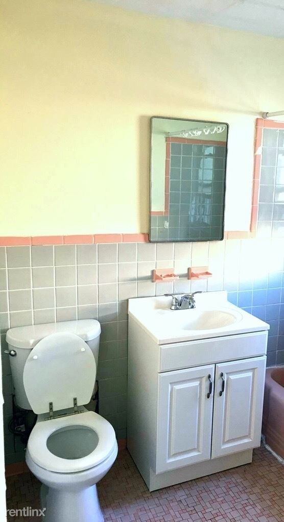 Foto del edificio - 2 br, 1 bath Apartment - 2518 33rd St