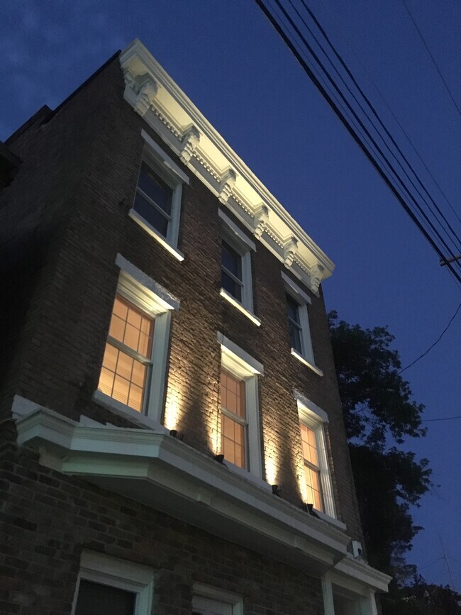 383 Congress St Unit 3rd Floor 3BR, Troy, NY 12180 383 Congress St