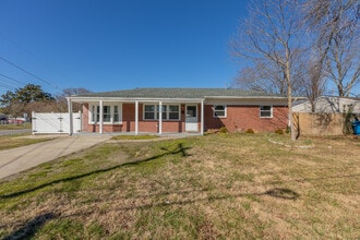 Building Photo - 4932 Westgrove Rd