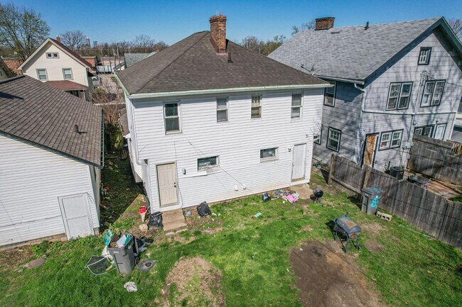 Building Photo - 85 N Ewing St