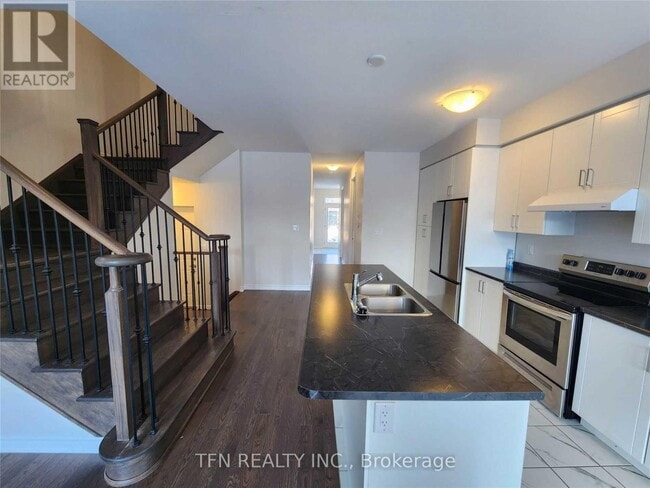Building Photo - 97 Rainbow Dr