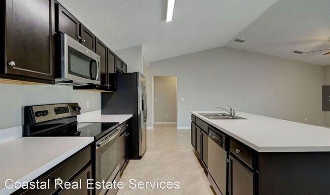Building Photo - 4 br, 2 bath House - 1581 SW Apricot Road
