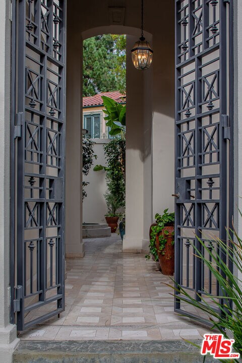 Foto del edificio - 10259 Century Woods Dr