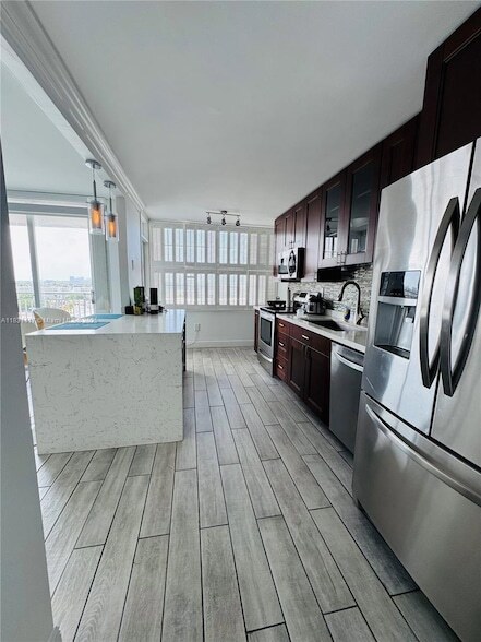 Building Photo - 18031 Biscayne Blvd