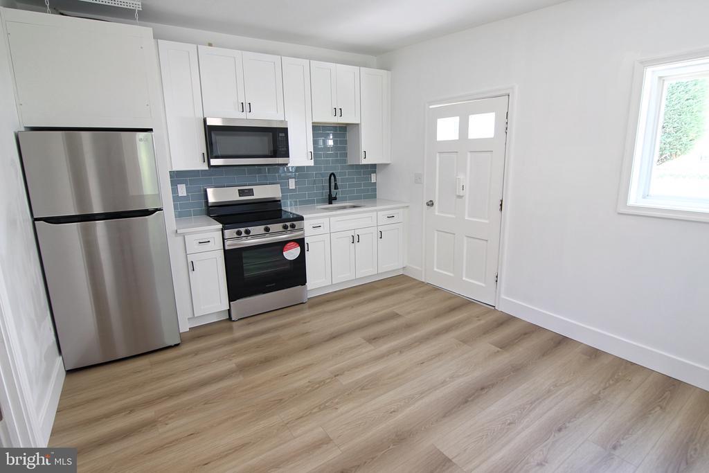 Foto principal - 499 Ford St