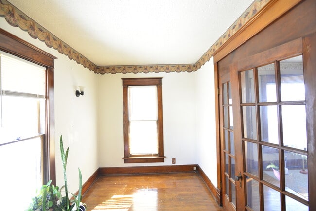 Foto del edificio - 123 E Columbus St