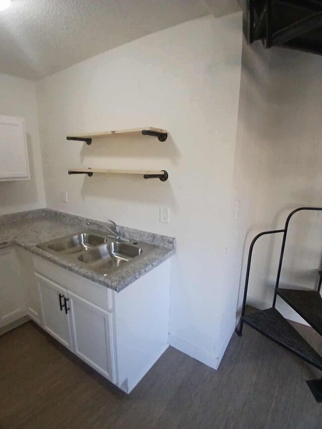 Building Photo - 901 Virginia St