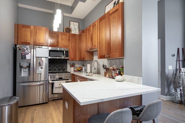 Foto del edificio - 4662 N Winthrop Ave