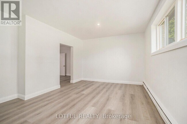 Photo du bâtiment - 484 Queen Mary St