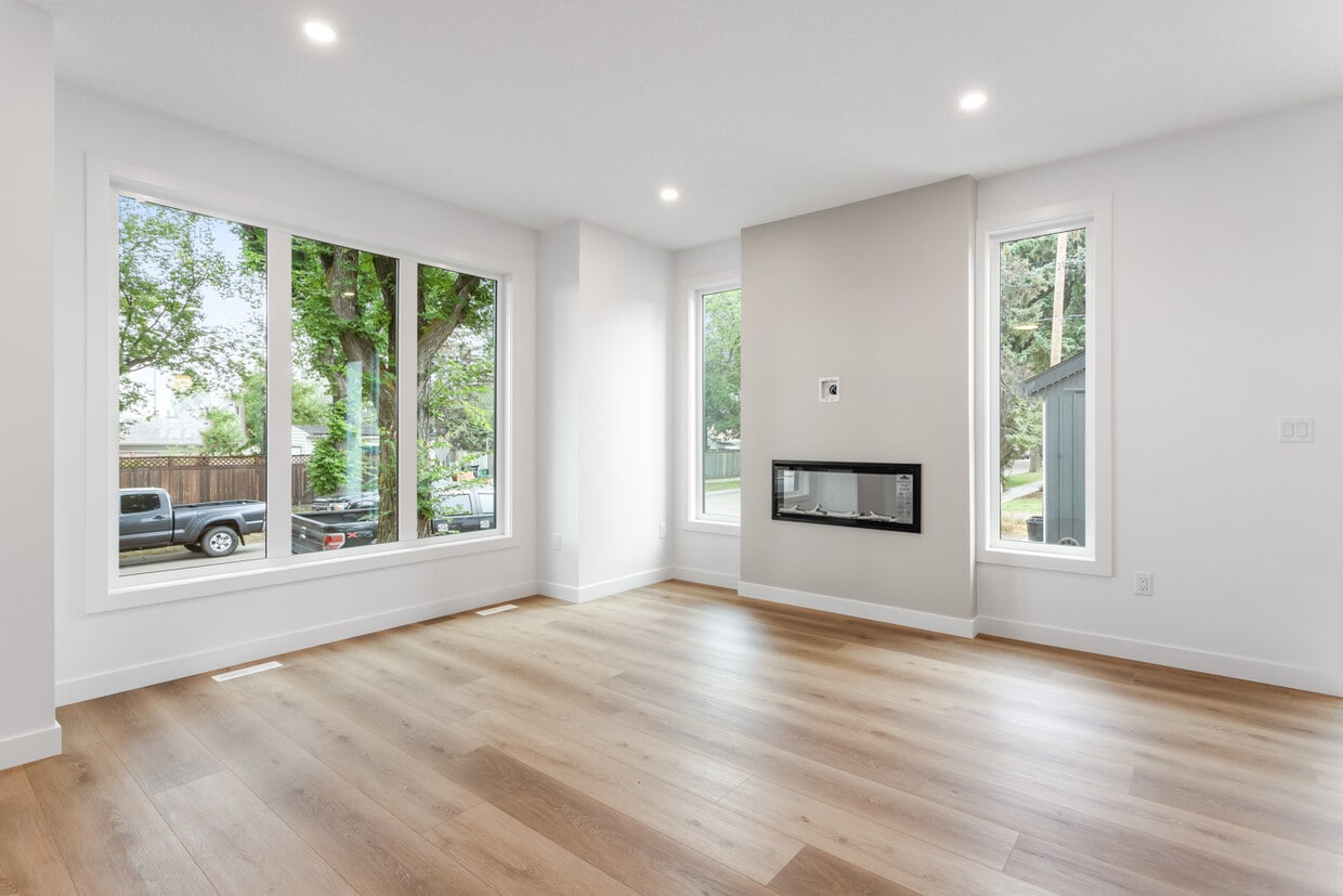 Primary Photo - 6512-6593 93 St NW