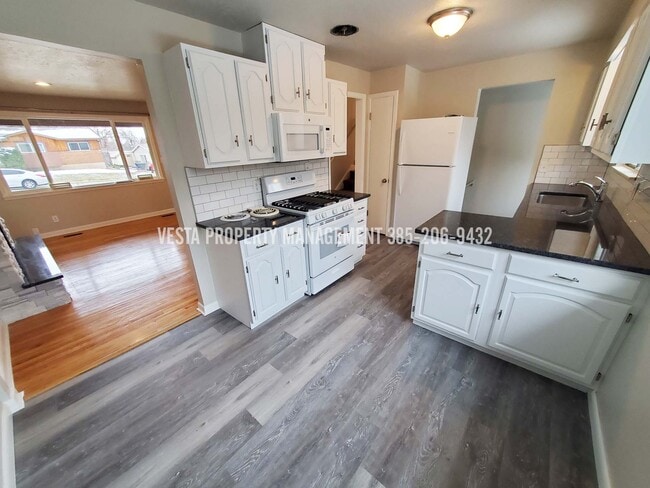 Foto del edificio - 1380 3rd St