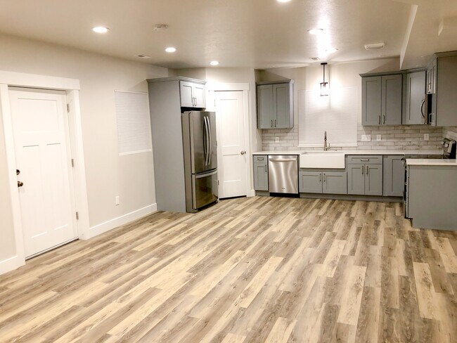 Entryway & Kitchen - 959 S 650 W