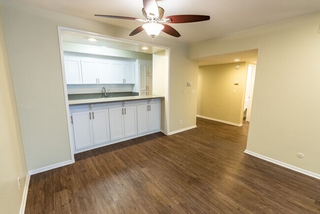 Interior Photo - 312 S. Willaman Drive