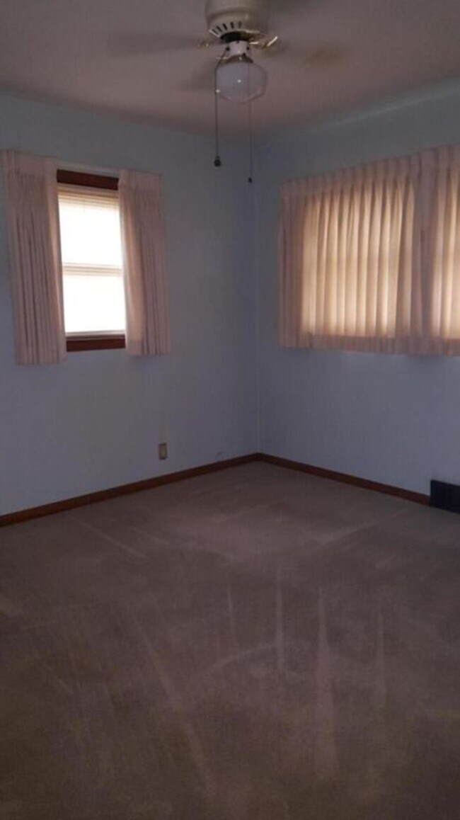 2225 W Silver Spring Dr, Milwaukee, WI 53209 House Rental in Milwaukee, WI