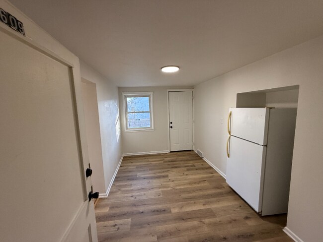 Foto del edificio - 1609-1611 Dewey St