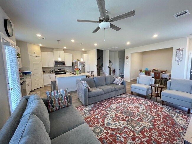 Foto del edificio - 14580 Slow River Ave